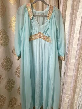 Vintage Miss Elaine Ice Blue Embellished Peignoir Set